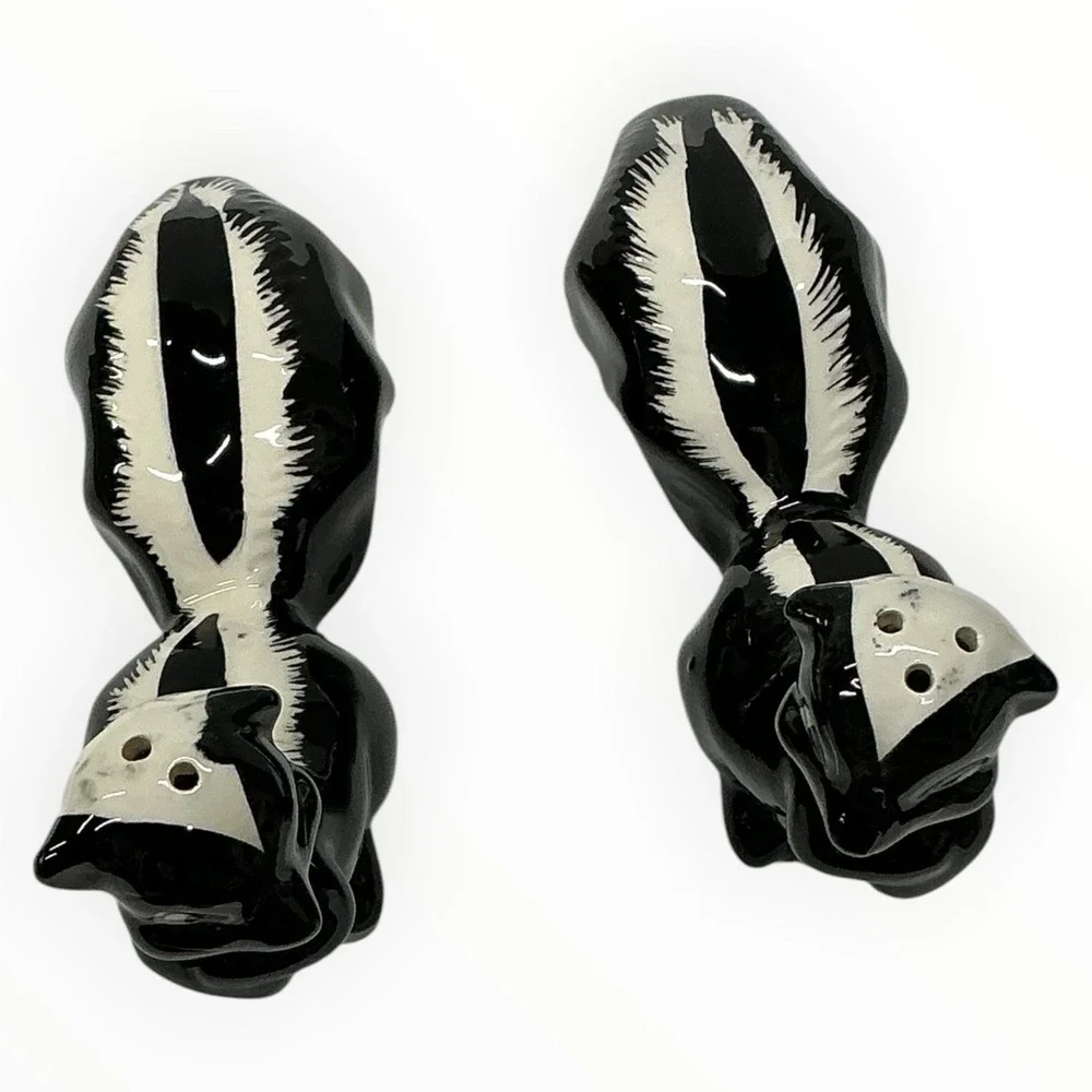 Vintage Relco Creation‎ Anthropomorphic Skunk Salt Pepper Shakers MCM Japan Tags